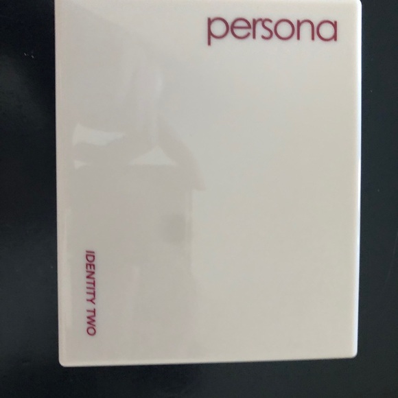 Persona Cosmetics Identity 2 palette - Picture 2 of 3